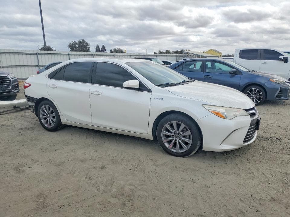 2017 TOYOTA CAMRY HYBRID XLE 4