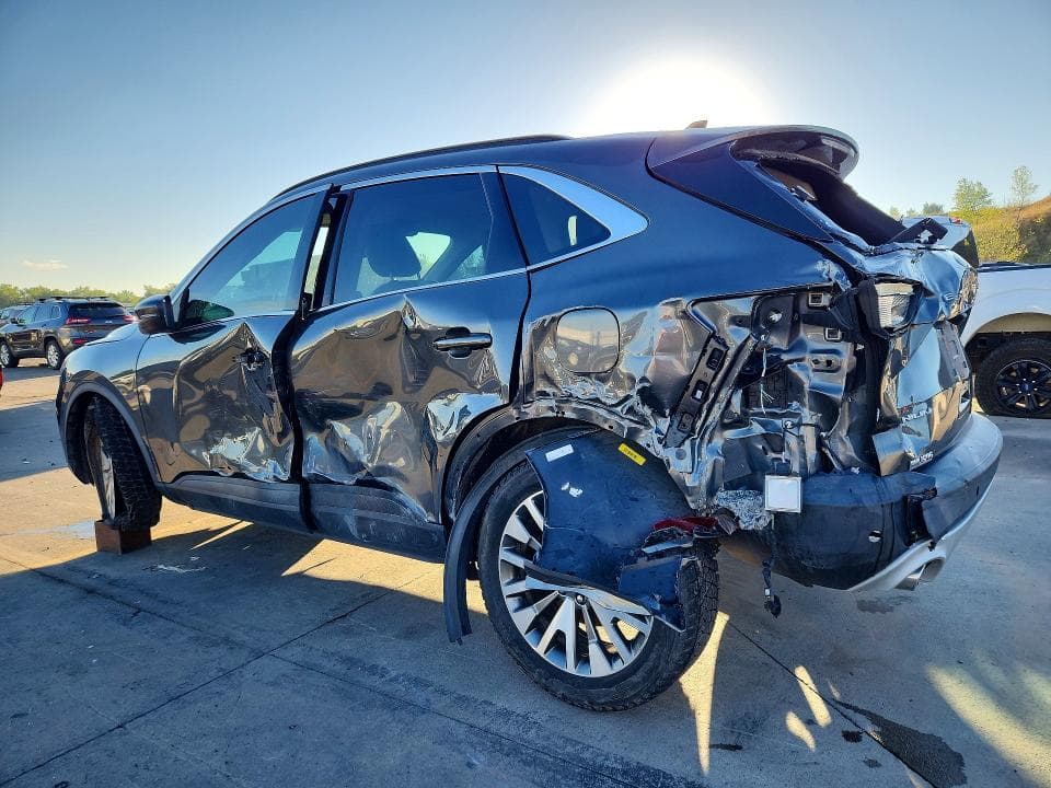 2020 FORD ESCAPE TITANIUM 2