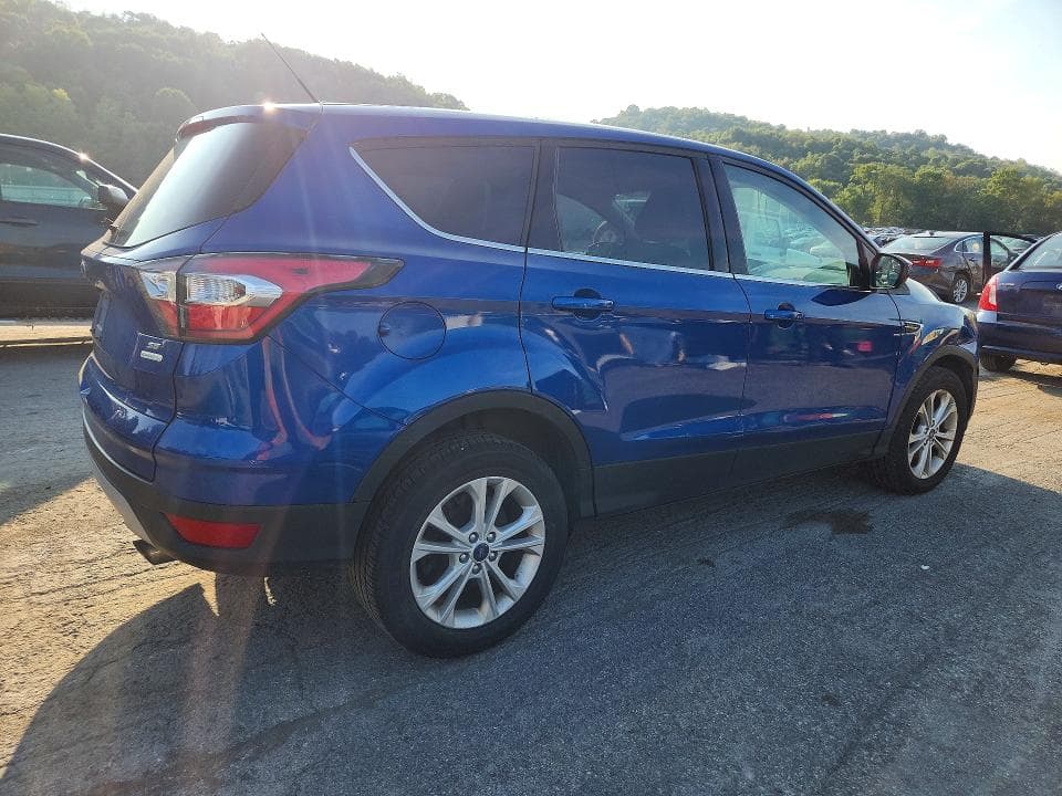 2017 FORD ESCAPE SE 3