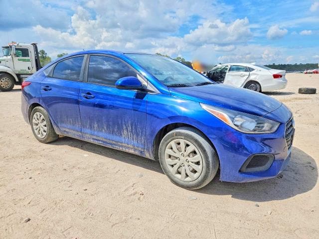 2019 HYUNDAI ACCENT SE 4