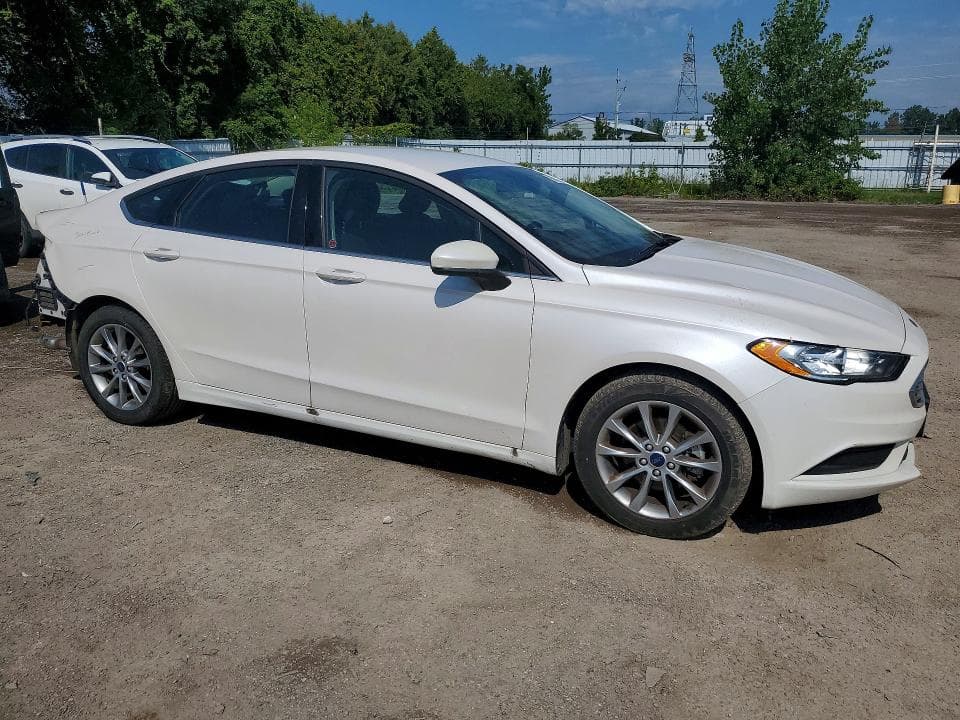 2017 FORD FUSION SE 4
