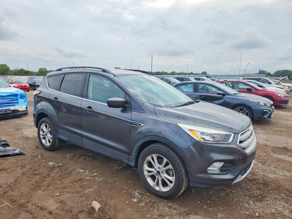 2018 FORD ESCAPE SE 4