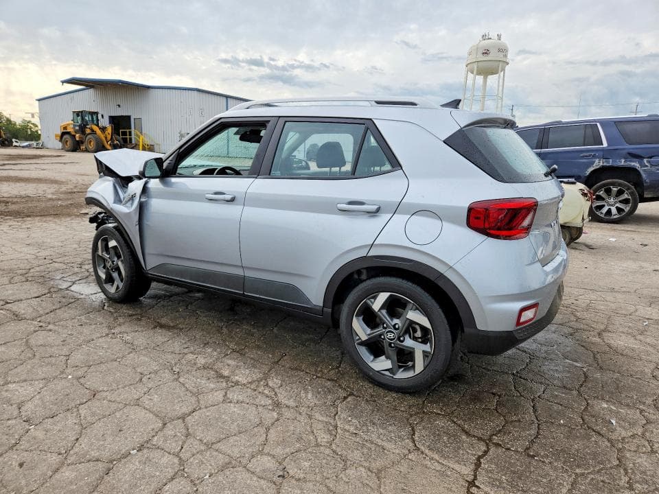 2022 HYUNDAI VENUE SEL 2