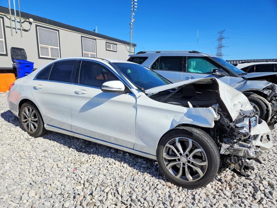 2017 MERCEDES-BENZ C 300 4