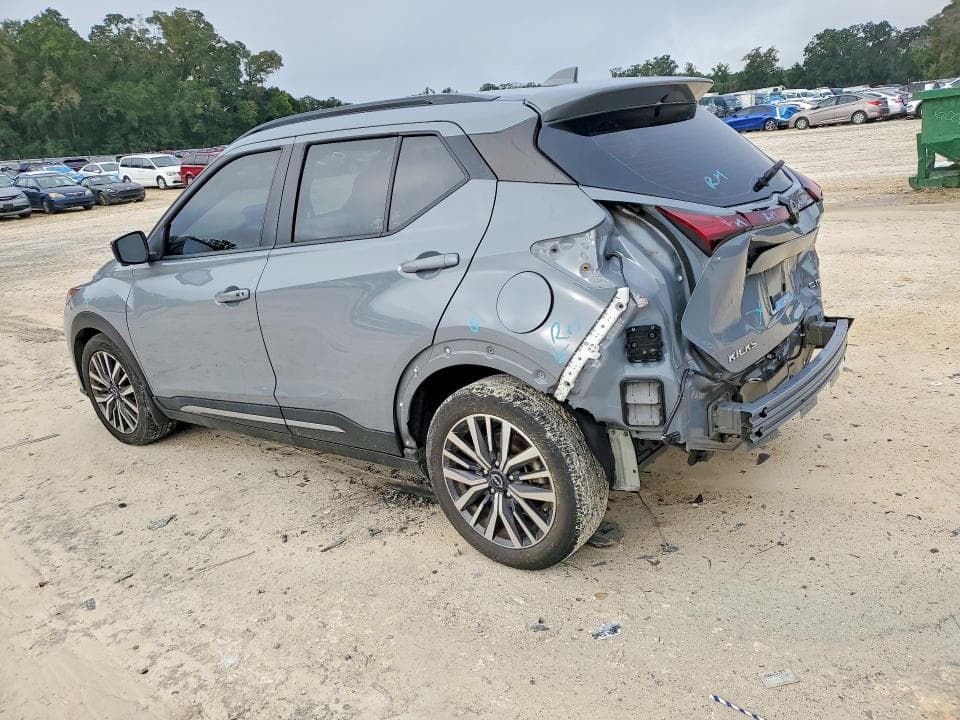 2023 NISSAN KICKS SR 2