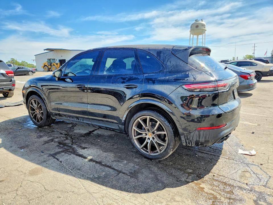 2023 PORSCHE CAYENNE BASE 2
