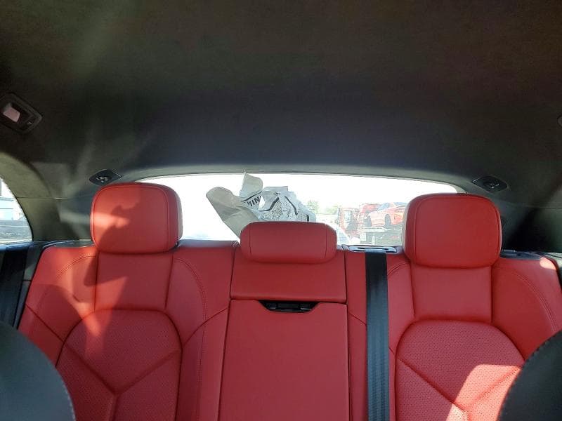 2021 PORSCHE MACAN TURBO 10