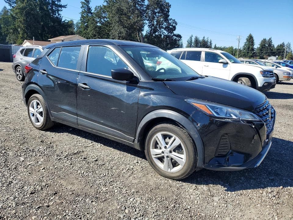 2021 NISSAN KICKS S 4