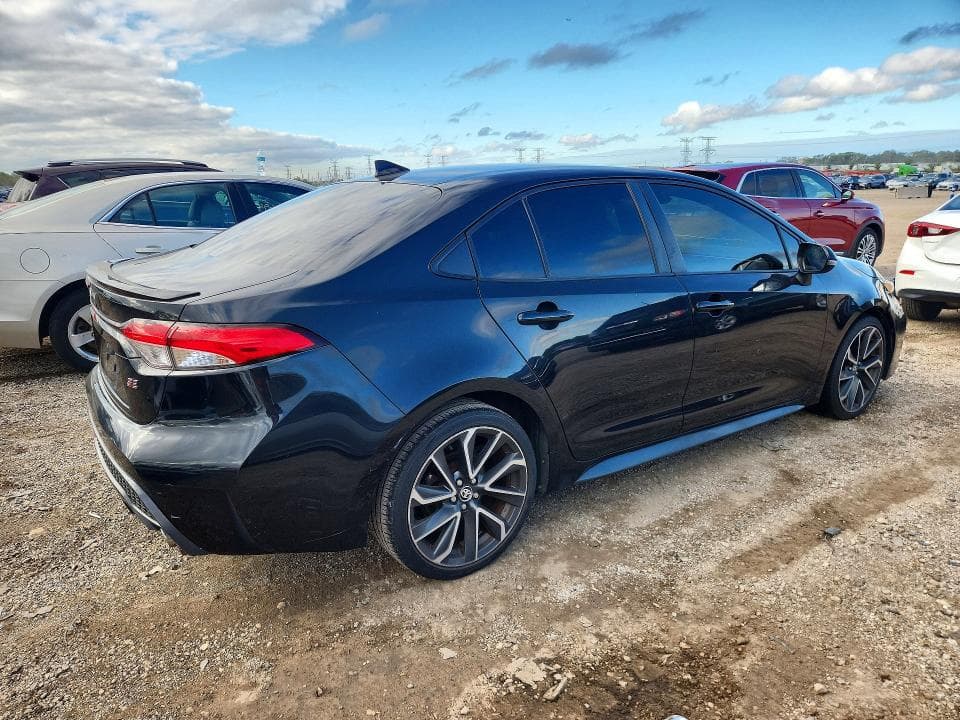 2021 TOYOTA COROLLA SE 3