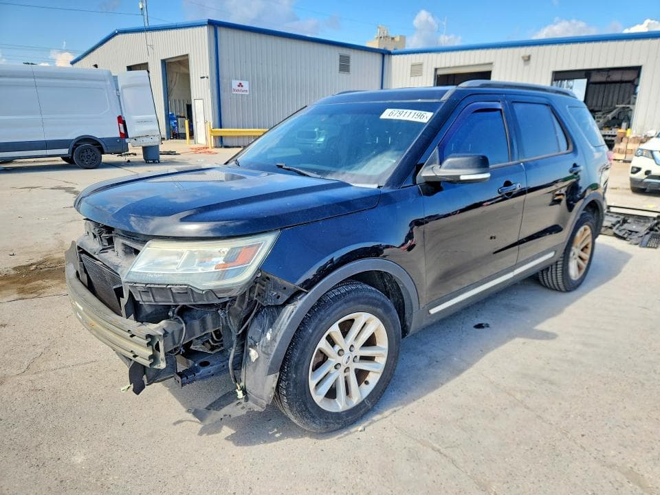 2017 FORD EXPLORER XLT - 1