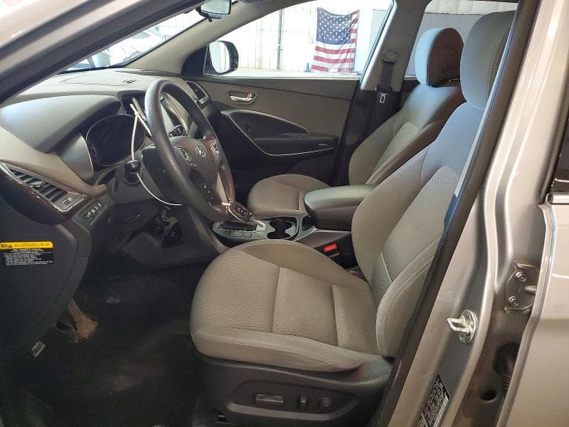 2017 HYUNDAI SANTA FE SE 7