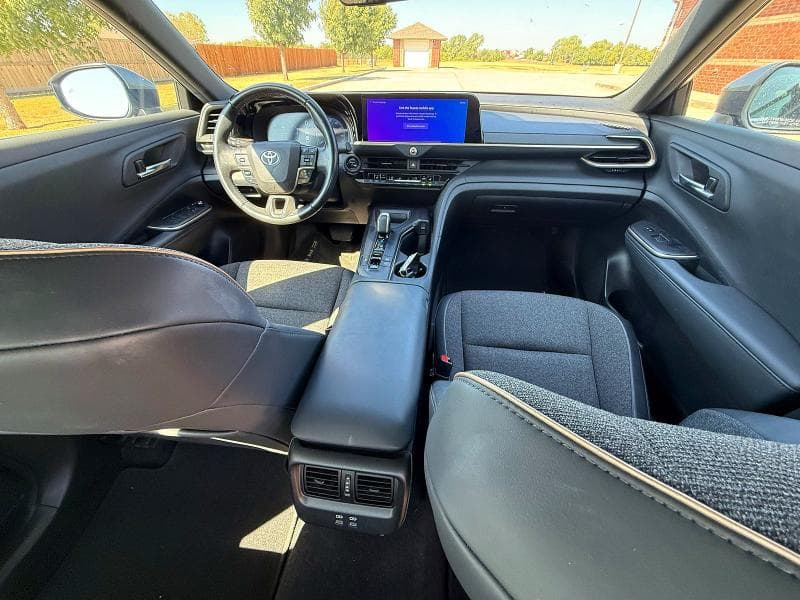 2023 TOYOTA CROWN XLE 9