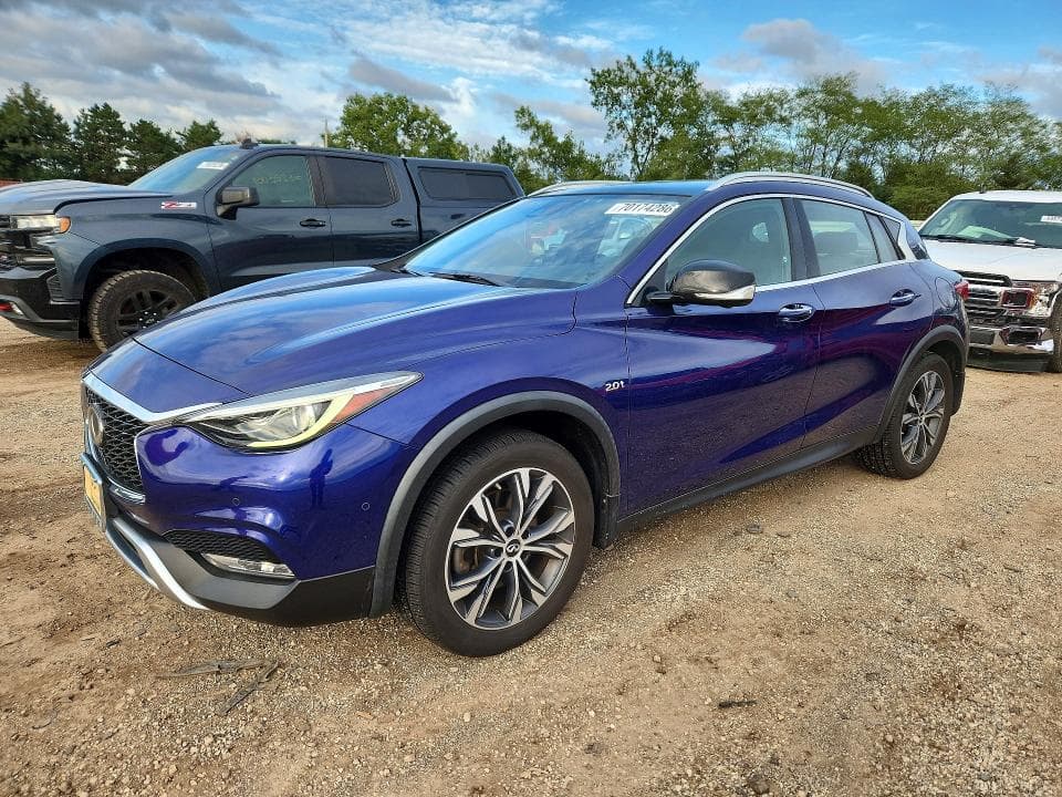 2017 INFINITI QX30 PREMIUM