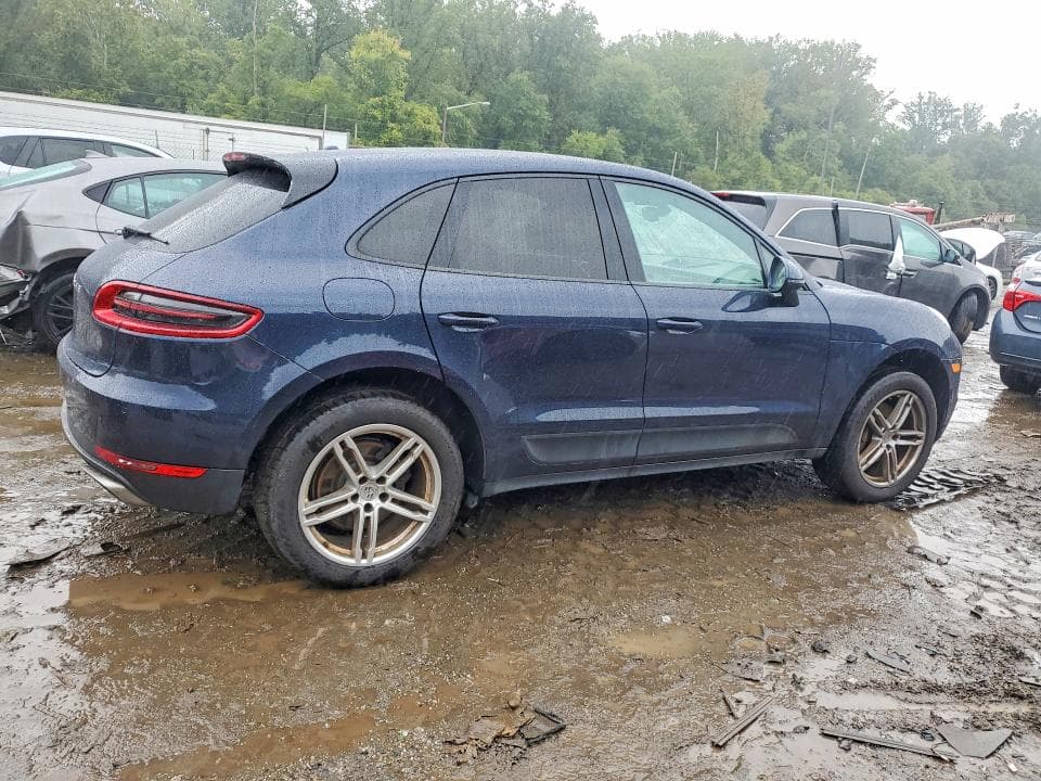 2017 PORSCHE MACAN 3