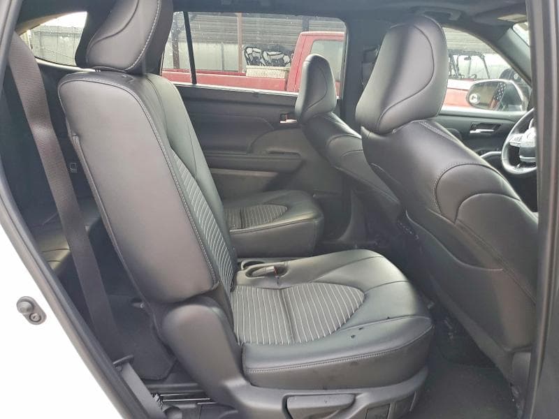 2024 TOYOTA HIGHLANDER XSE 11