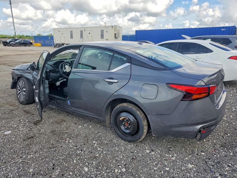 2024 NISSAN ALTIMA SV 2