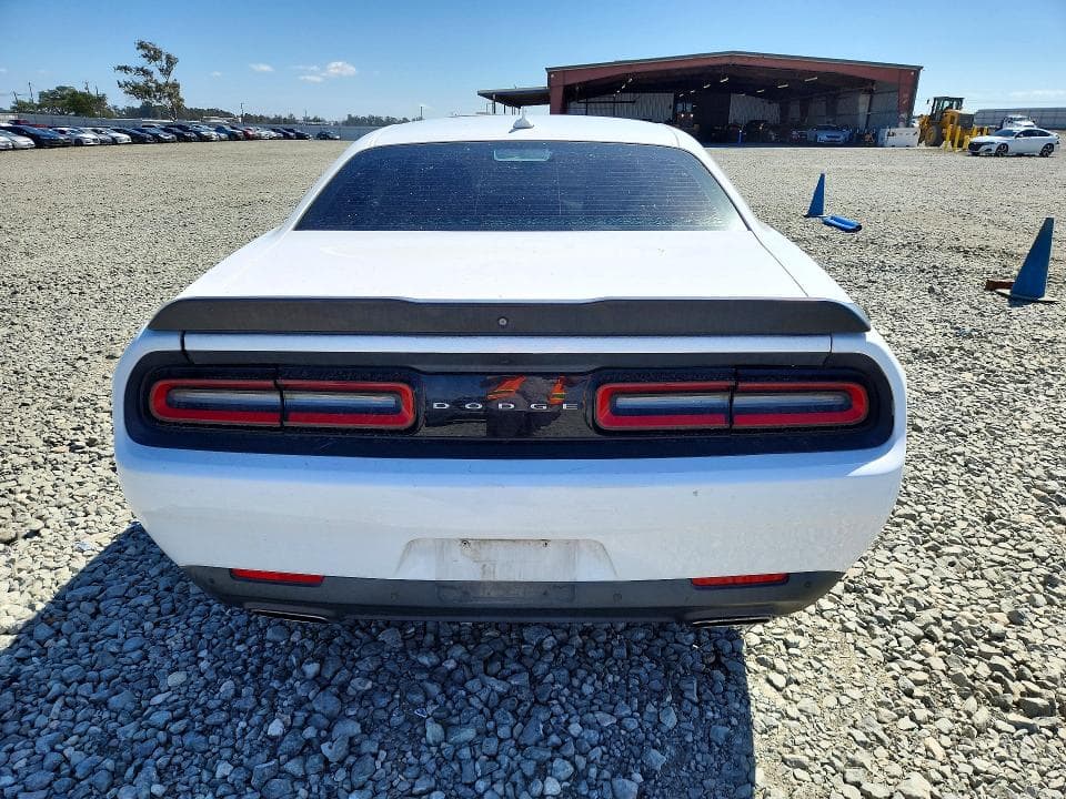 2018 DODGE CHALLENGER SXT 6