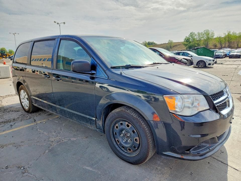 2018 DODGE GRAND CARAVAN SE 4
