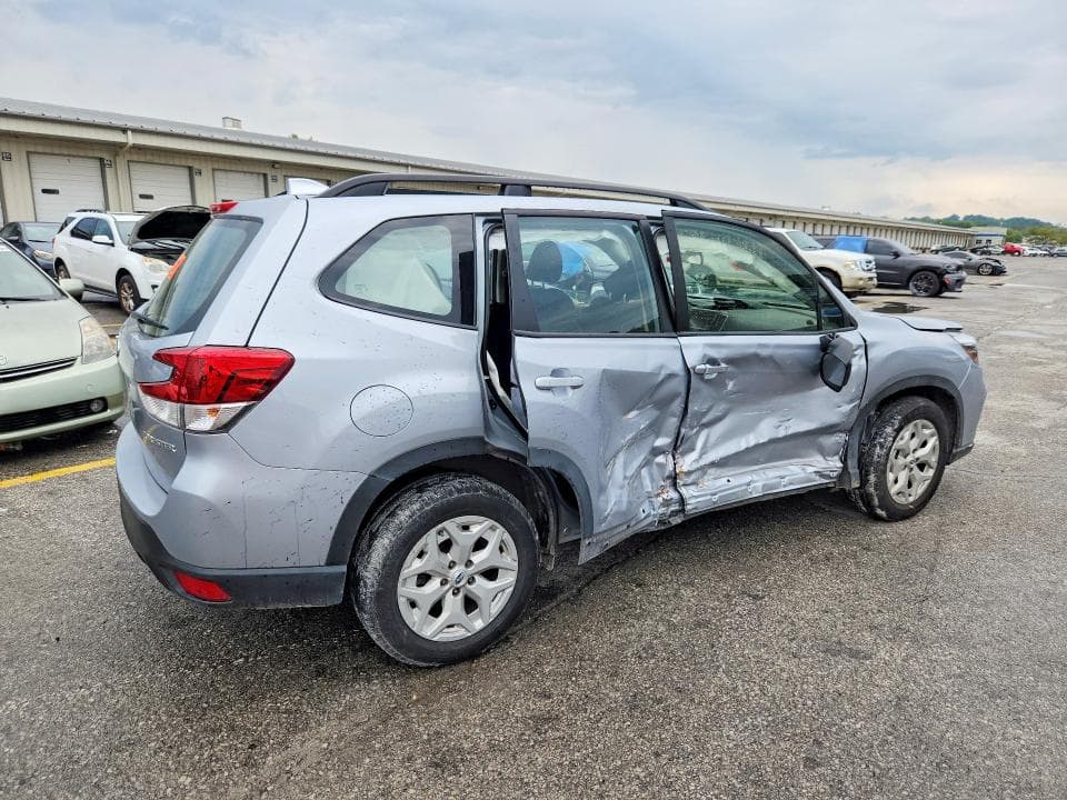 2021 SUBARU FORESTER 3