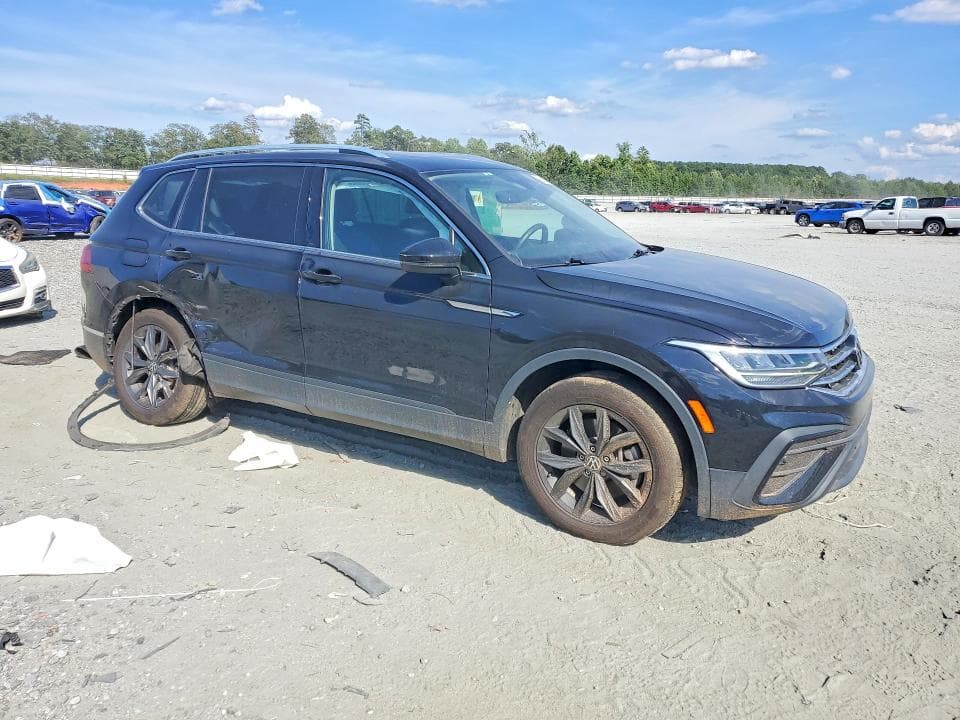 2023 VOLKSWAGEN TIGUAN SE 4