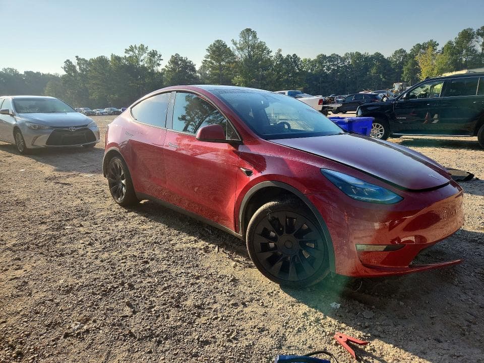 2023 TESLA MODEL Y 4