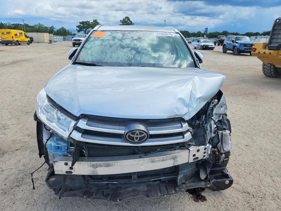 2018 TOYOTA HIGHLANDER XLE 5