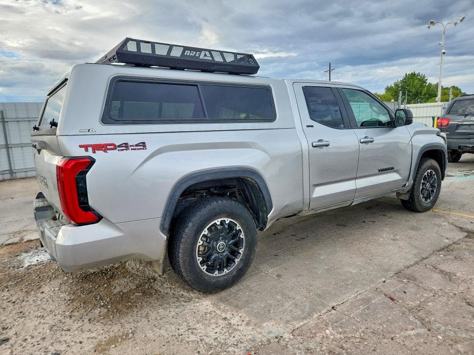 2024 TOYOTA TUNDRA SR5 3