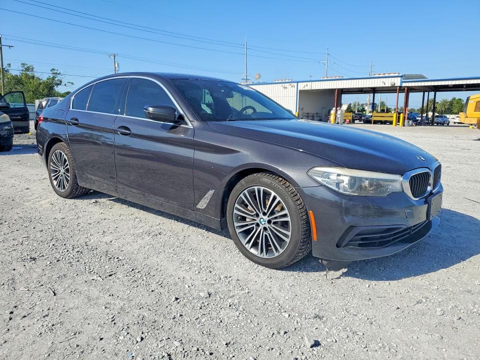 2020 BMW 530 XI 4