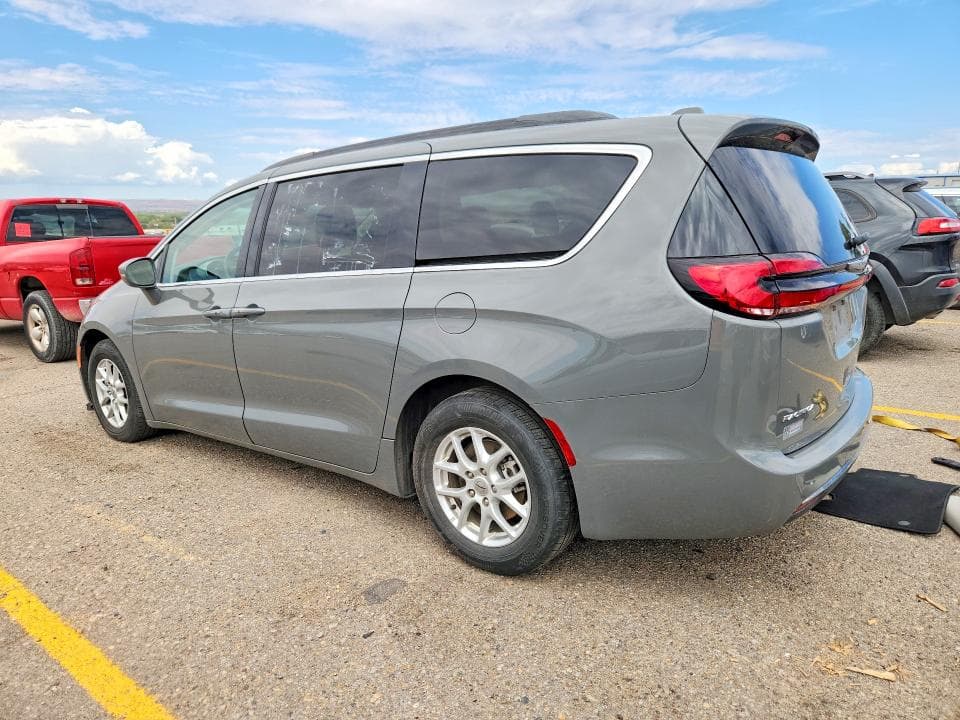 2022 CHRYSLER PACIFICA TOURING L 2