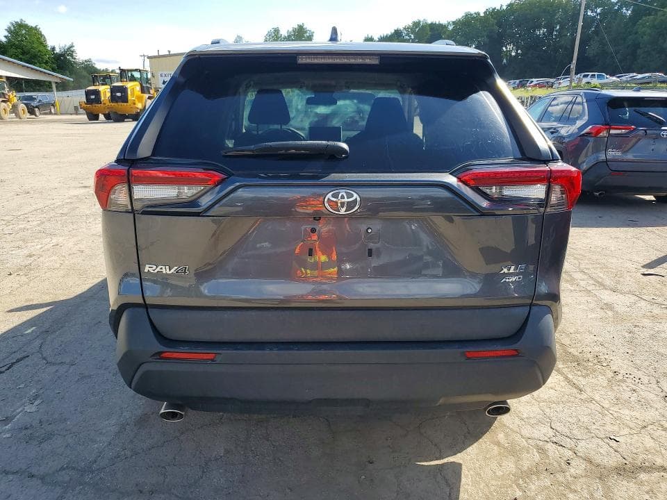 2023 TOYOTA RAV4 XLE 6