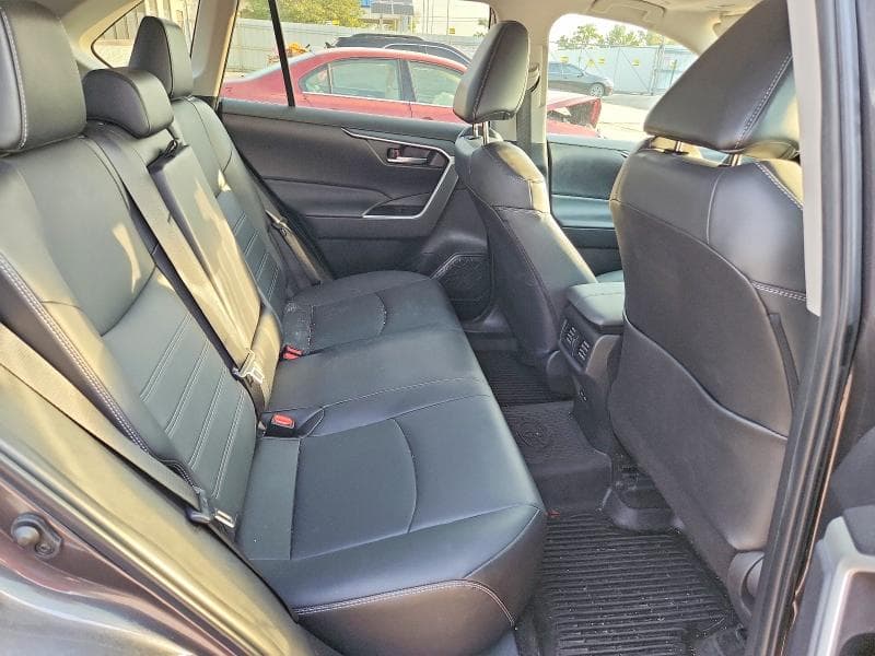 2023 TOYOTA RAV4 XLE PREMIUM 11