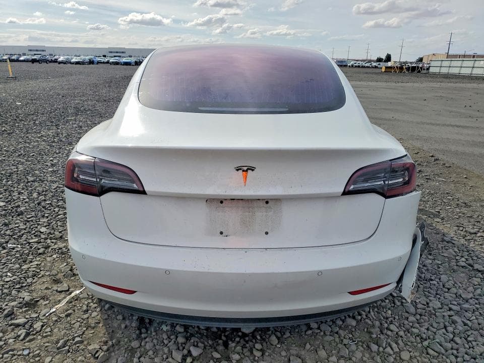2018 TESLA MODEL 3 6