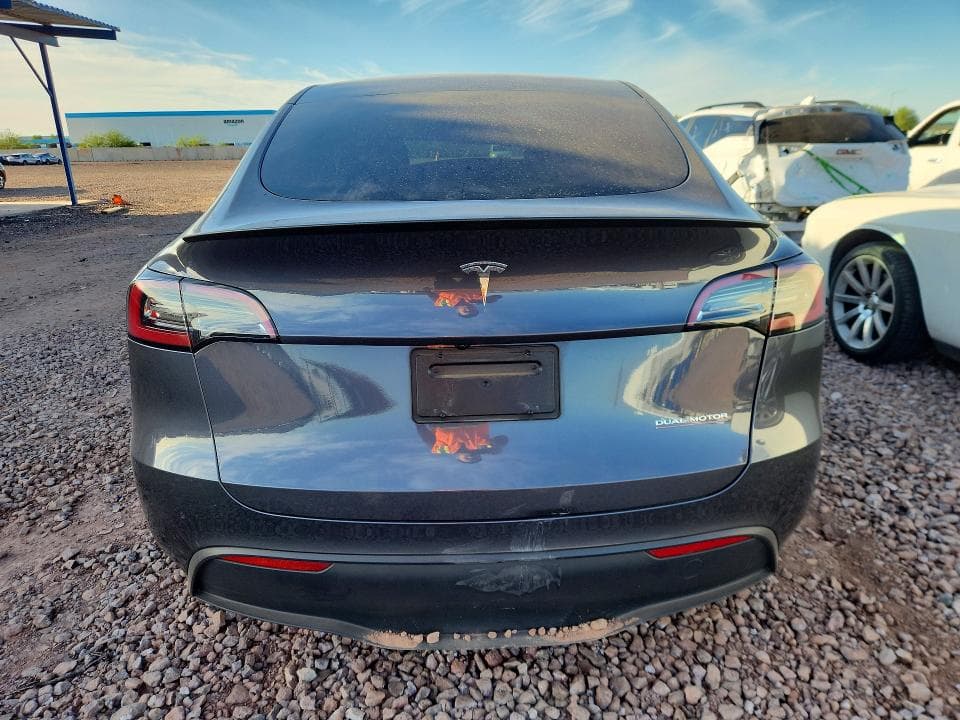 2023 TESLA MODEL Y 6