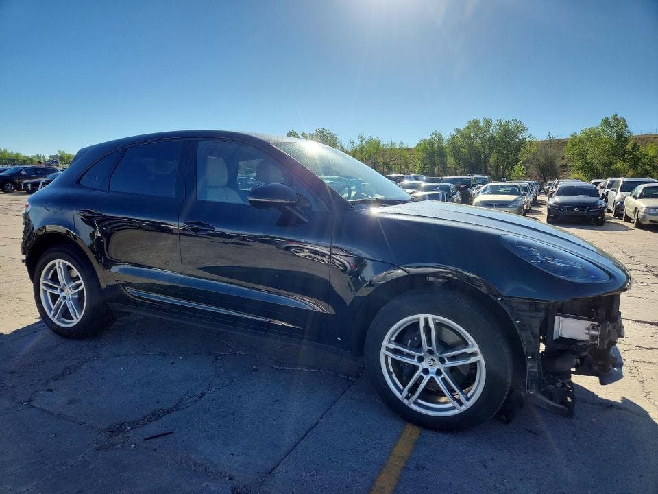 2023 PORSCHE MACAN BASE 4