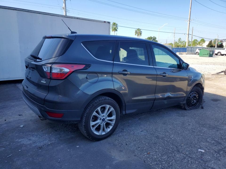 2017 FORD ESCAPE SE 3