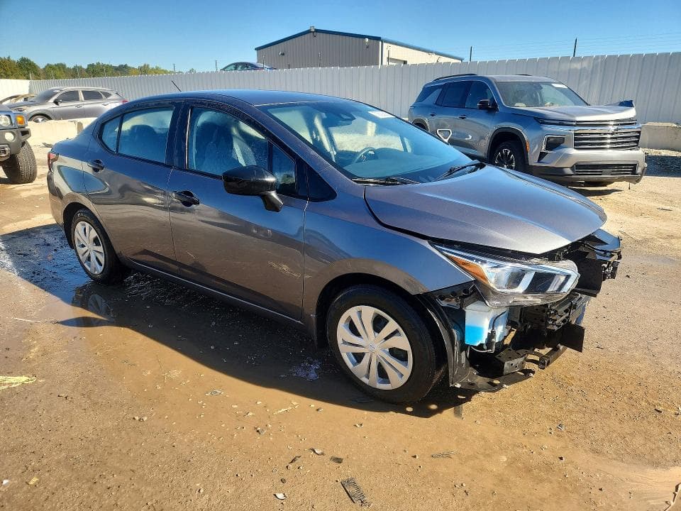 2022 NISSAN VERSA S 4