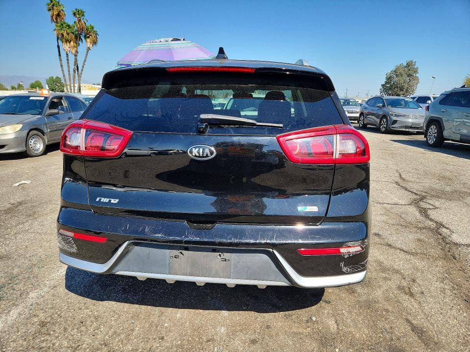 2017 KIA NIRO LX 6