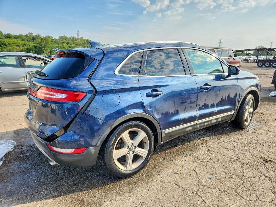 2017 LINCOLN MKC PREMIERE 3