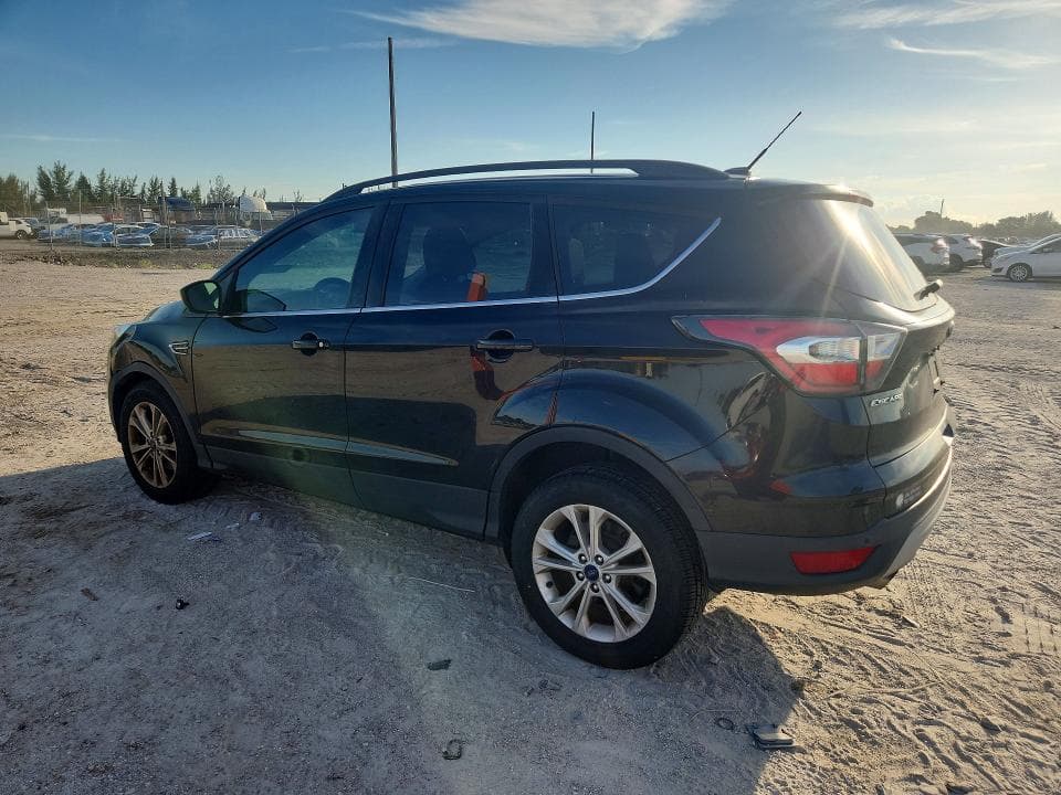 2017 FORD ESCAPE SE 2