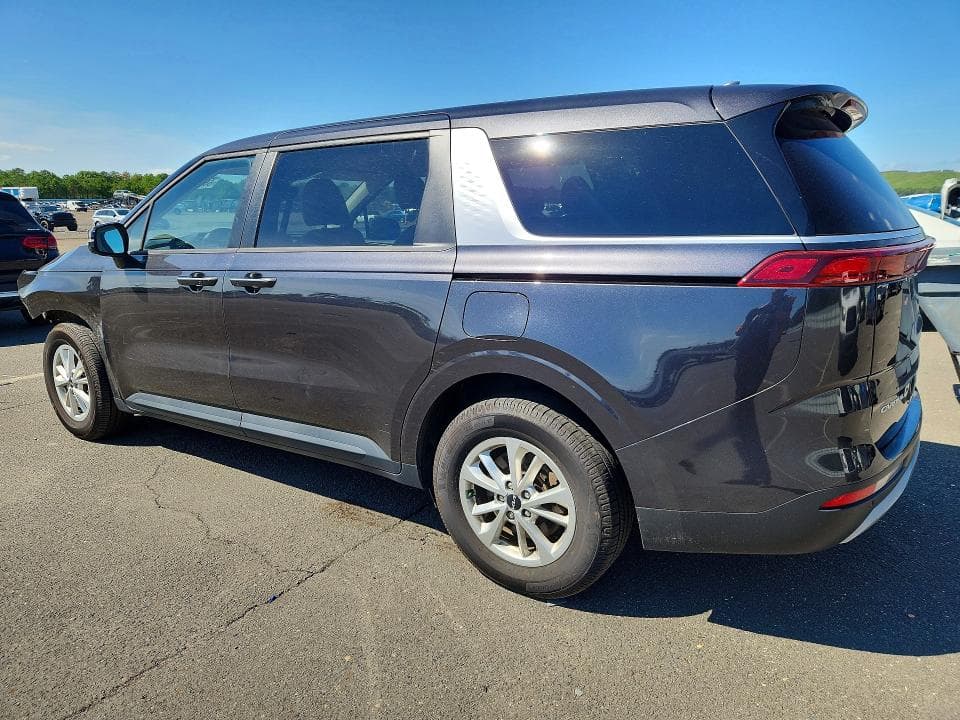 2024 KIA CARNIVAL LX 2