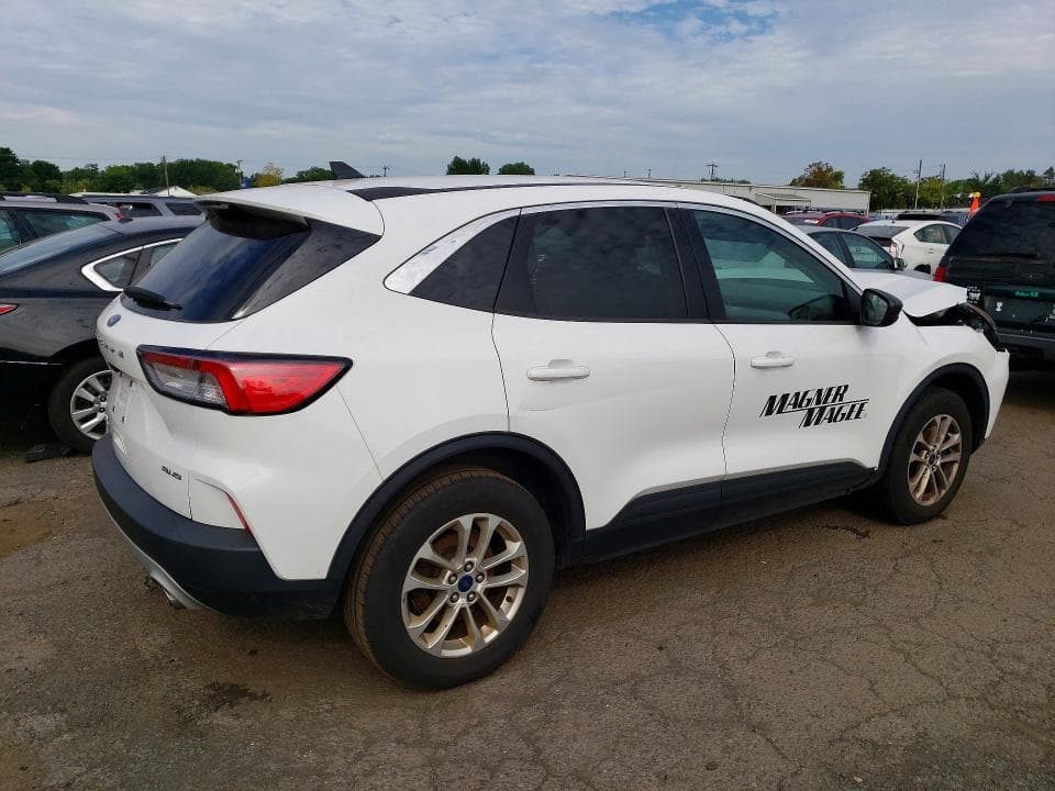 2022 FORD ESCAPE SE 3