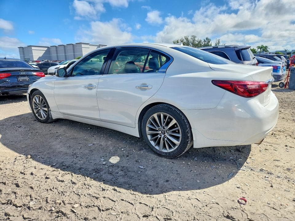 2018 INFINITI Q50 3.0T LUXE 2
