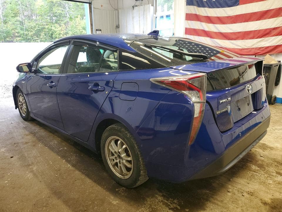 2018 TOYOTA PRIUS THREE 2