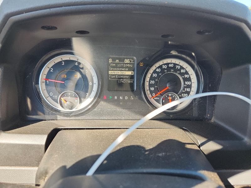 2019 RAM 1500 CLASSIC SLT 9