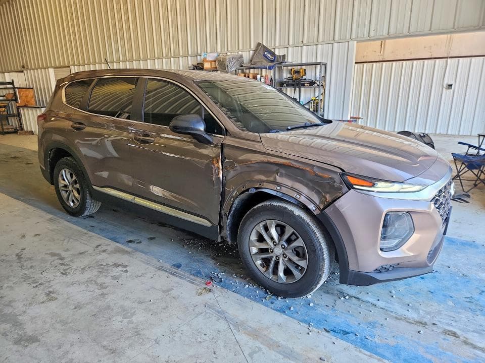 2019 HYUNDAI SANTA FE SE 4