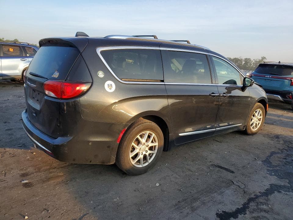 2020 CHRYSLER PACIFICA TOURING L 3