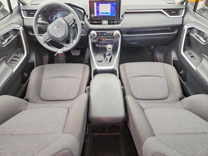 2025 TOYOTA RAV4 HYBRID XLE 8
