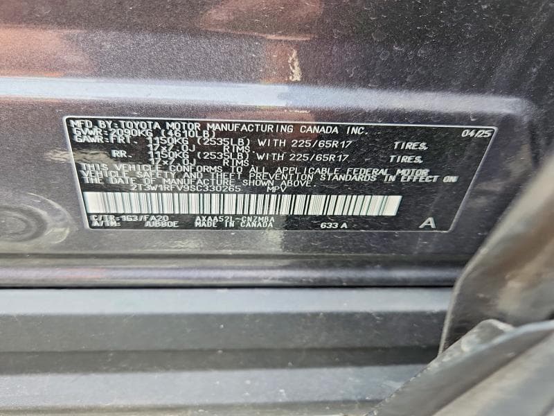 2025 TOYOTA RAV4 XLE 12