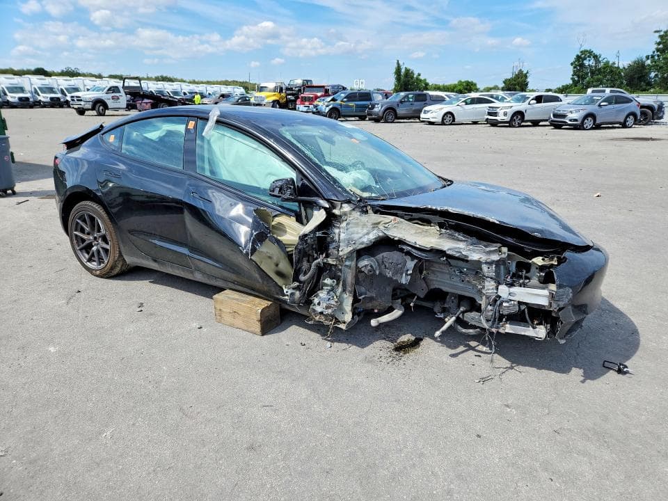 2023 TESLA MODEL 3 4