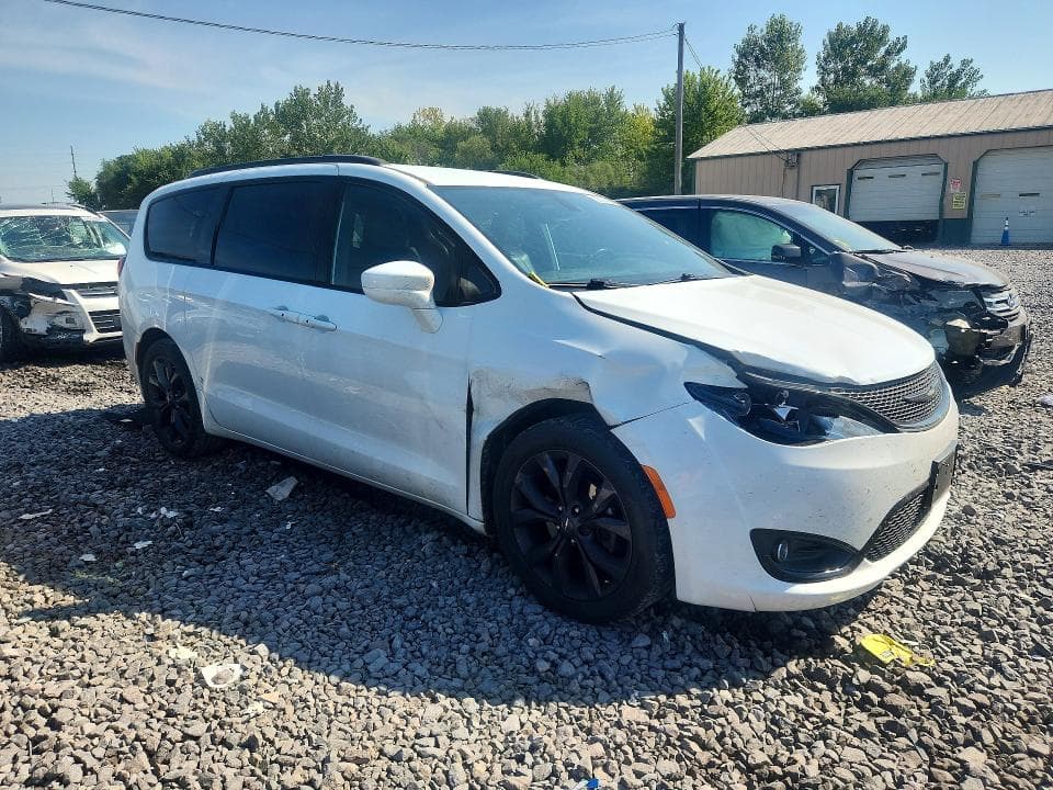 2019 CHRYSLER PACIFICA TOURING L PLUS 4